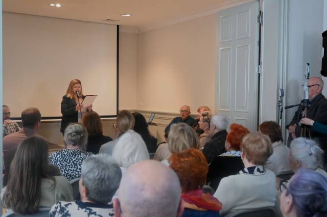 Uroczyste otwarcie wystaw „Wilki z Doliny Odry” oraz „Ludzie nad rzeką” w Dębnie